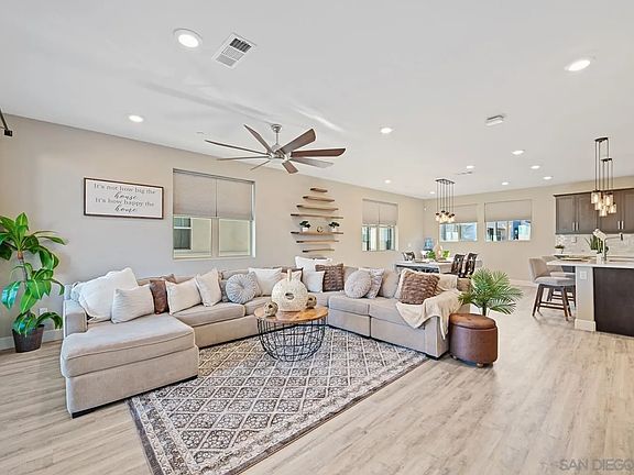 3rd image of 1830 Ascella Dr #6