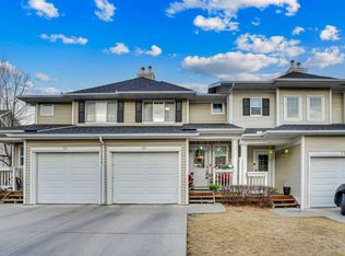 56 W Country Village Mnr NE, Calgary, AB T3K0L5