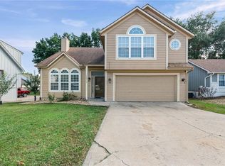 14512 Wilshire Cir, Grandview, MO 64030