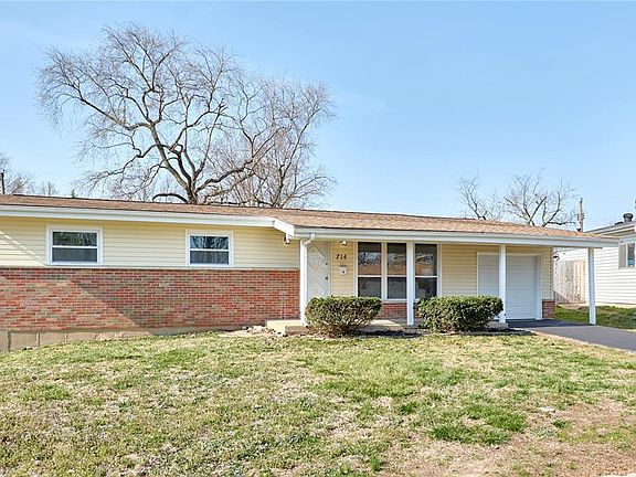 3rd image of 714 Lynn Haven Ln