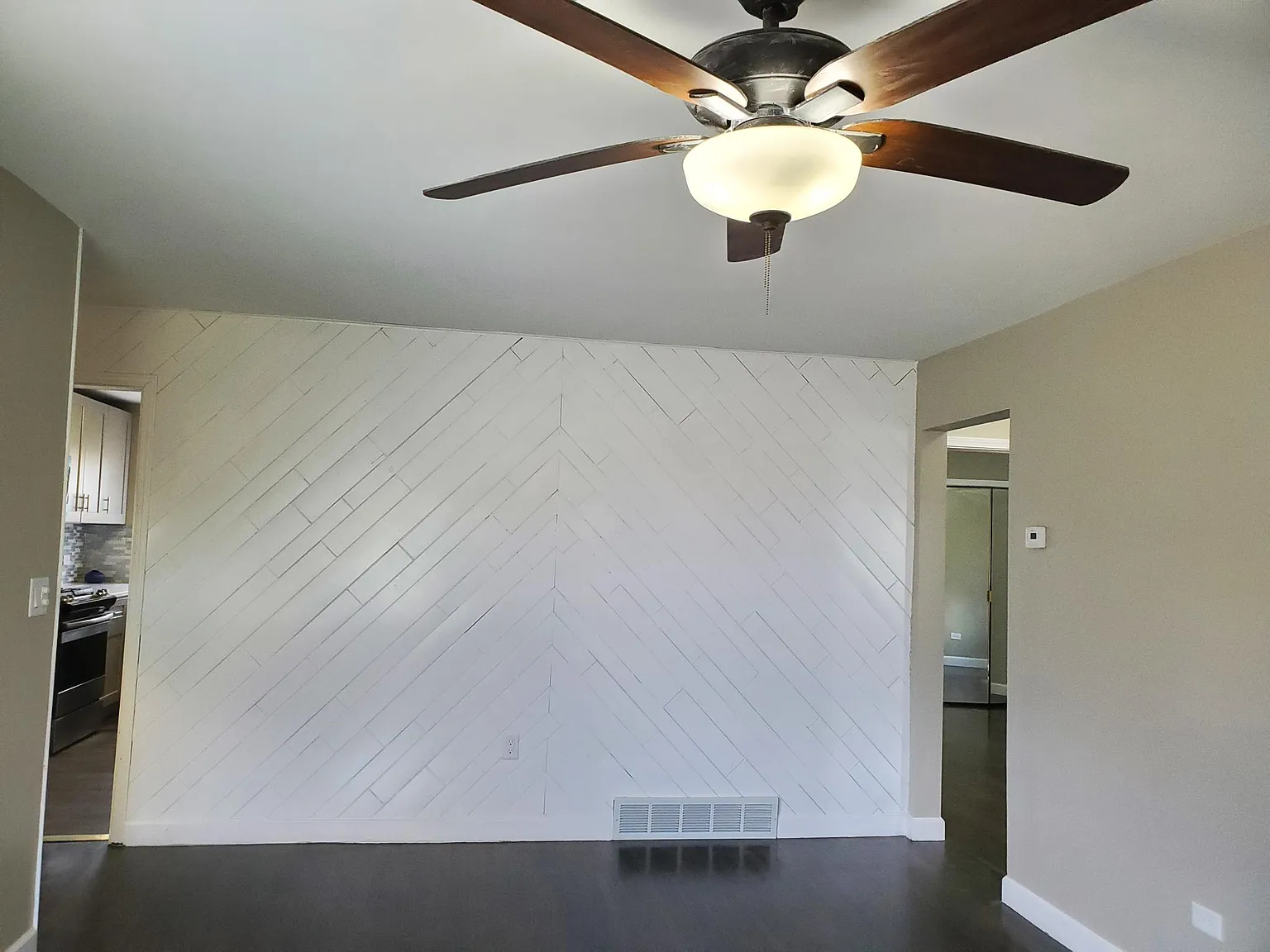 2 bed, 1000 sqft, $2,400 — Photo 3