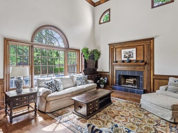 1824 Mallard Lake Dr, Marietta, GA 30068