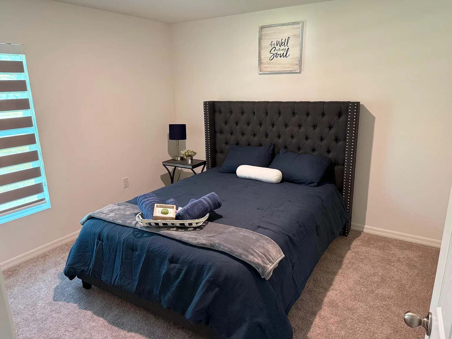3 bed, 1.0 bath, 2450 sqft, $1,434 — Photo 1