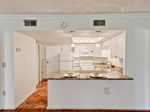 5th image of 10330 W Thunderbird Blvd APT C106