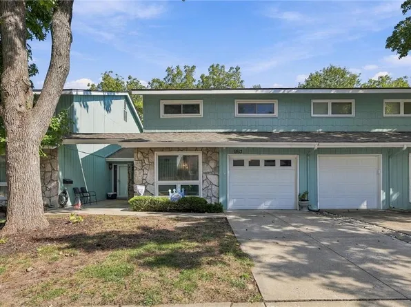 6513 W 49th St, Mission, KS 66202
