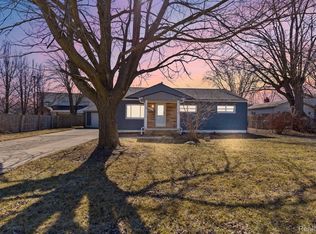 20150 Homeland St, Roseville, MI 48066