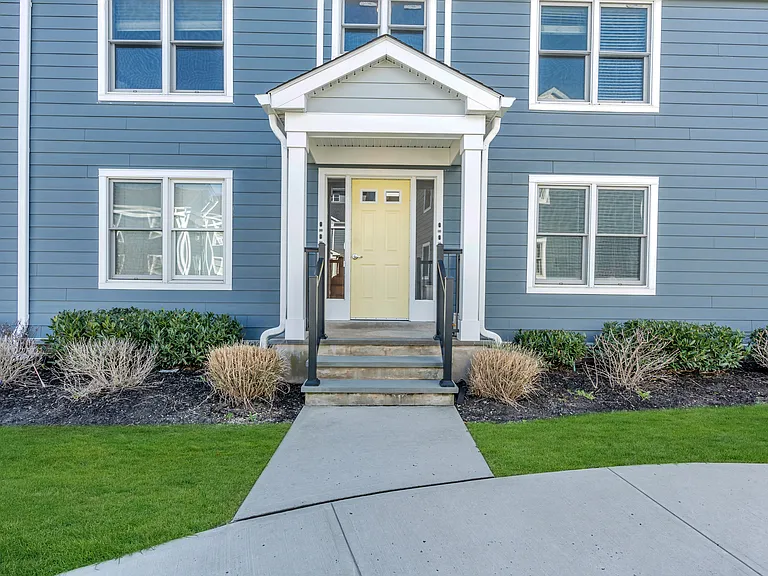 304 Deal Lake Dr #35 — Photo 2