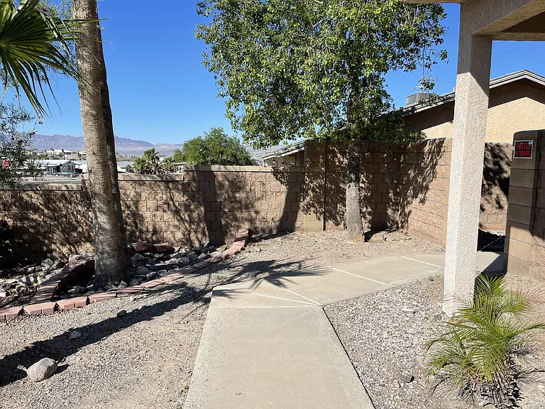 2805 Colibri Ct #3 — Photo 2