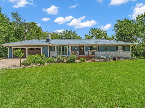 4600 NW Redwood Dr, Topeka, KS 66618