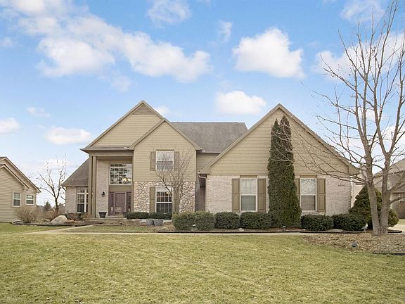 3rd image of 4490 Lake Forest Dr W