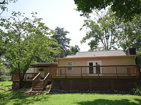 3rd image of 4816 NE Highland Ct