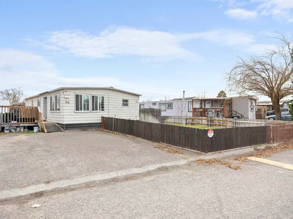 925 N Elm Ave Space 36, Pasco, WA 99301