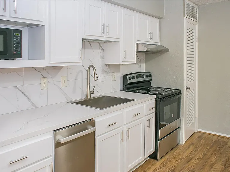 12900 Walden Rd #220B — Photo 10