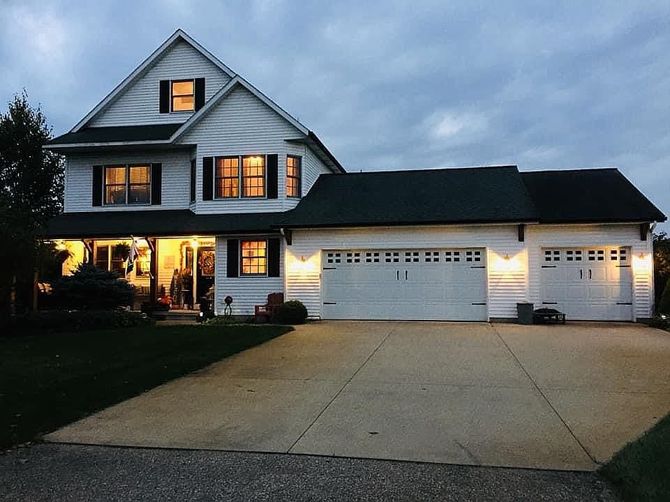 1st image of 315 Raynes Dr