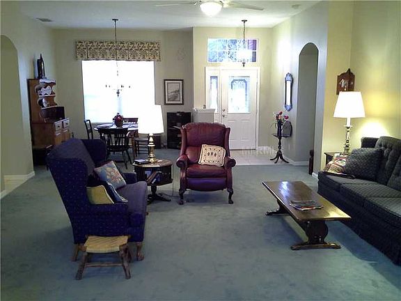 3rd image of 3376 Saratoga Dr