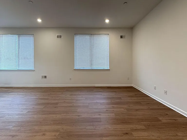 1630 North 20th Street — Photo 8