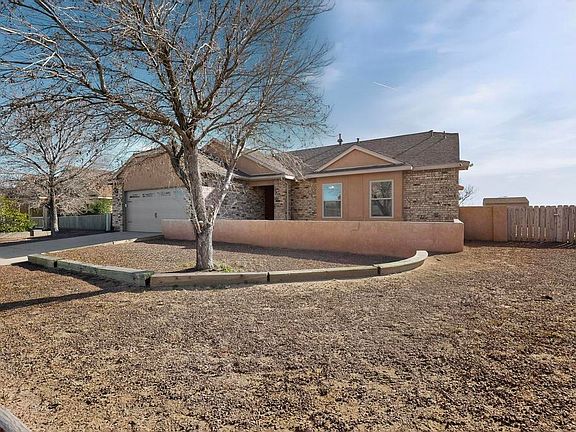 3rd image of 4049 Montreal Loop NE