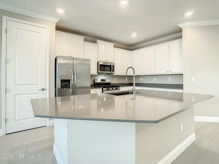 380 Brybar Dr — Photo 11