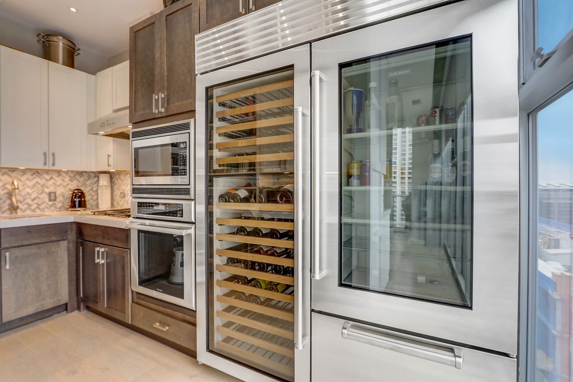 next background image