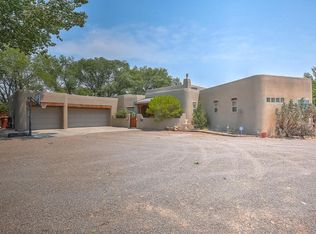 886 W Meadowlark Lane, Corrales, NM 87048