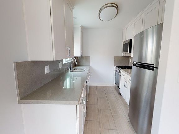 3rd image of 229-243 D Ave #235-D