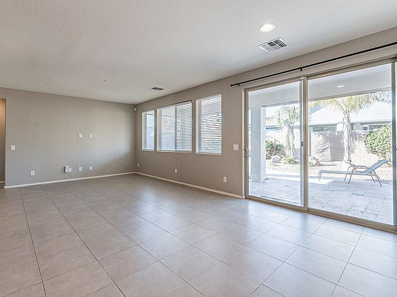 4th image of 22452 E Calle De Flores
