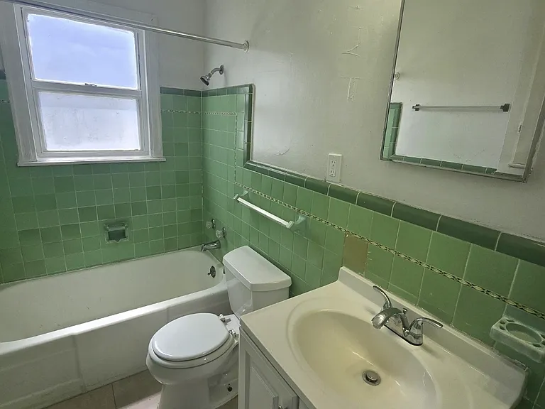 2300 5th St S #B — Photo 5
