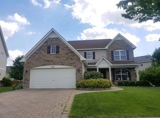 2591 Cameron Dr, Hampshire, IL 60140