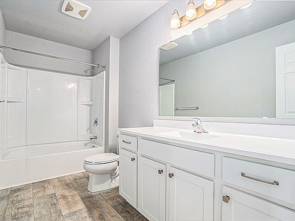 5th image of 10047 Pennridge Dr