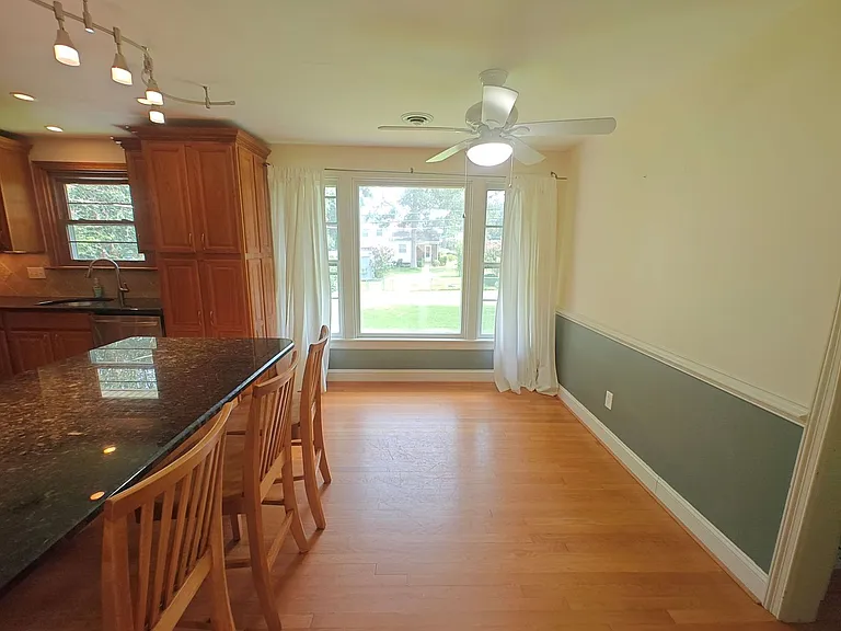 9510 Overhill Rd — Photo 19