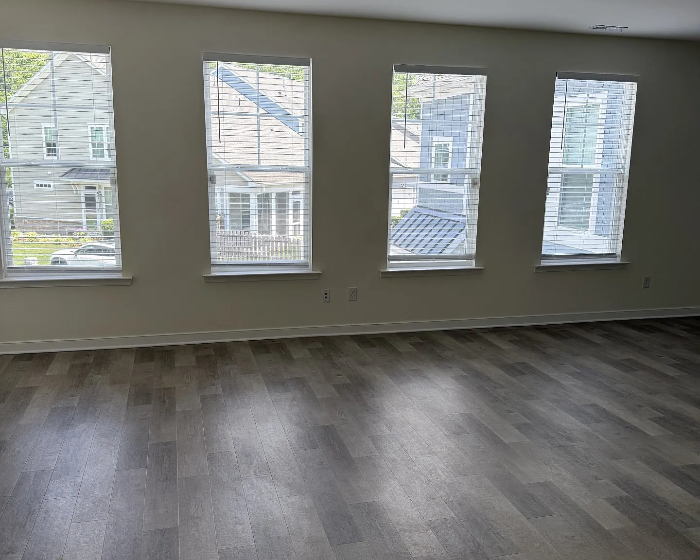 3 bed, 2.0 bath, 1841 sqft, $2,800 — Photo 3