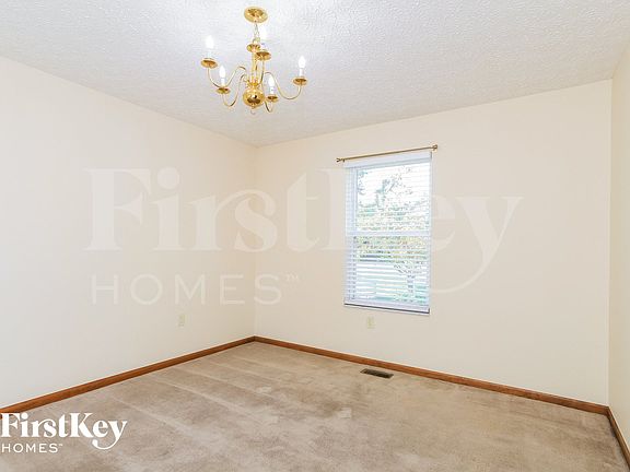 3rd image of 3687 Lake Lanier Dr