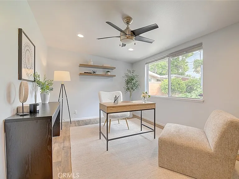 2044 W Spruce Ave — Photo 37