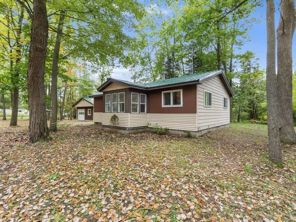 9325 Evergreen Rd, Gladwin, MI 48624