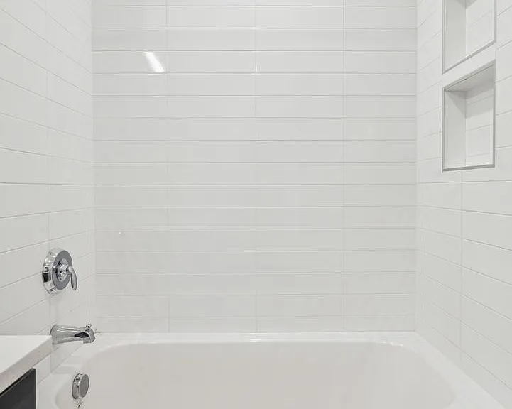 Graduate Pointe — Photo 249