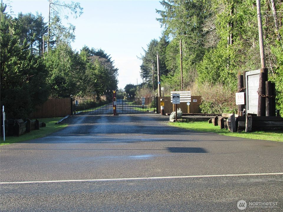 1st image of 107 Dolphin Lane