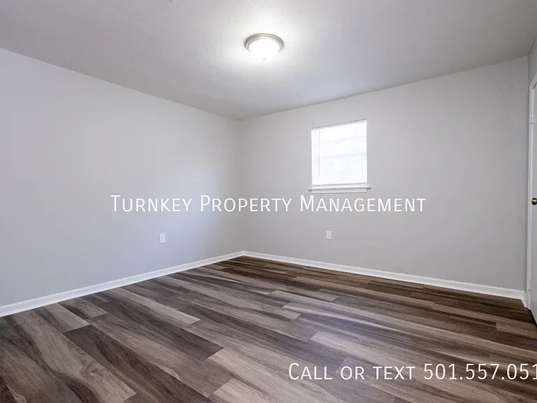 1626 Brown St #B — Photo 5