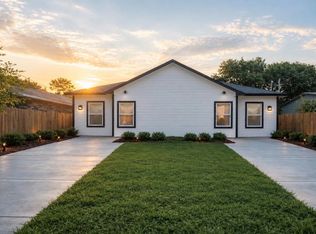 6010 Bobby Burns St, Houston, TX 77028