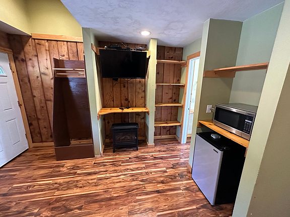2nd image of 61716 East Hwy #11
