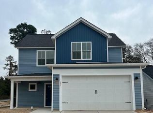 401 Kendall Dr, Southern Pines, NC 28387