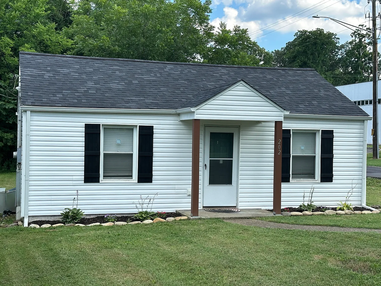 202 Greenwood Ave — Photo 3