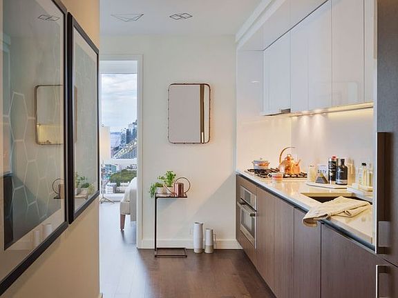 4th image of 605 W 42nd St APT 37U
