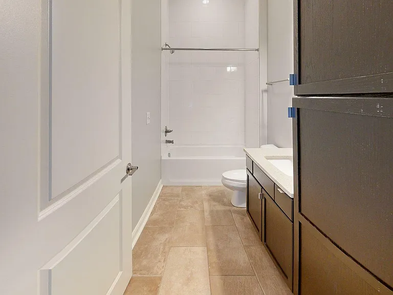 2B-Jeffrey-Park-Foundry-Bathroom 2B-Jeffrey-Park-Foundry-Bathroom