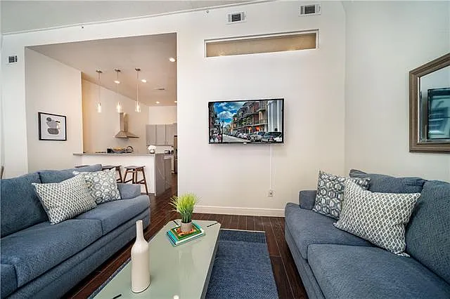 210 Decatur St #202A — Photo 3