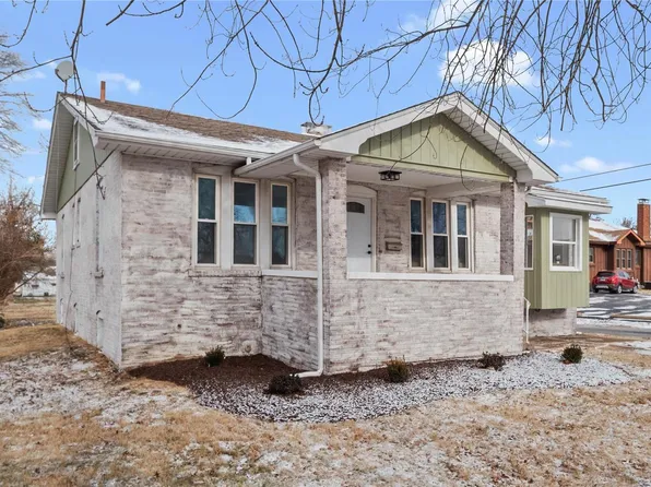 15 S 74th St, Belleville, IL 62223