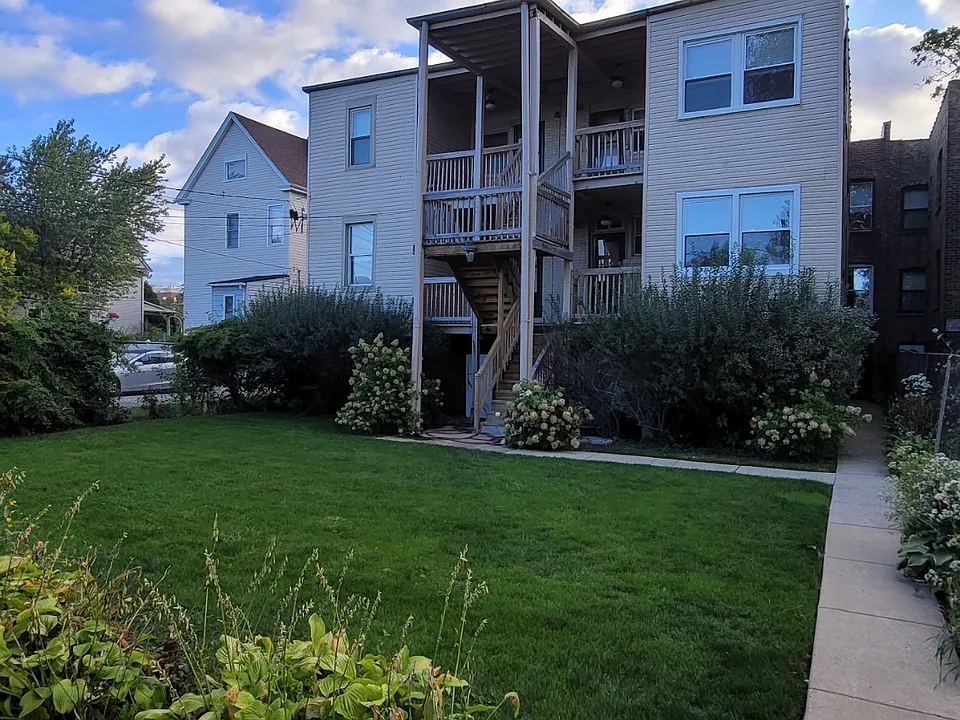32 S Menard Ave #3N