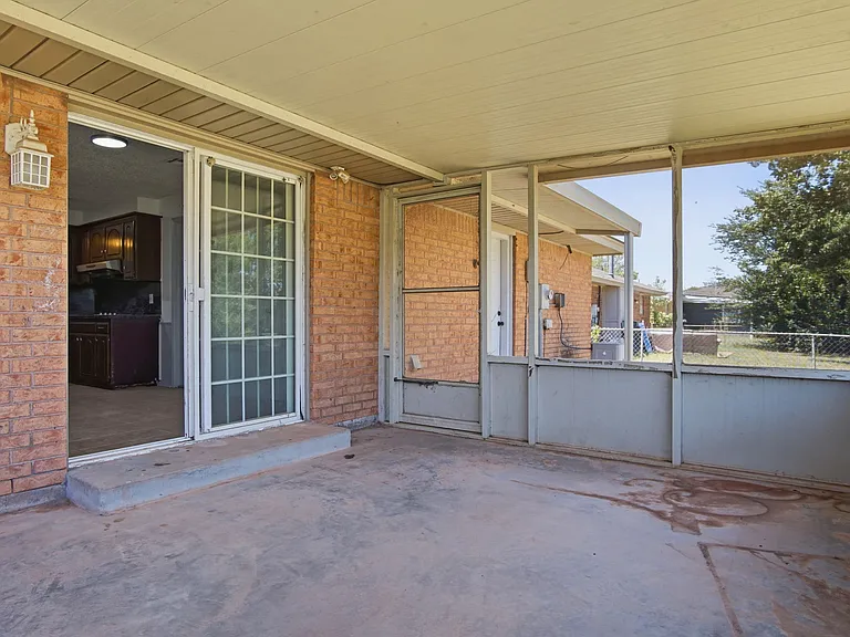 5404 S Huddleston Dr — Photo 25