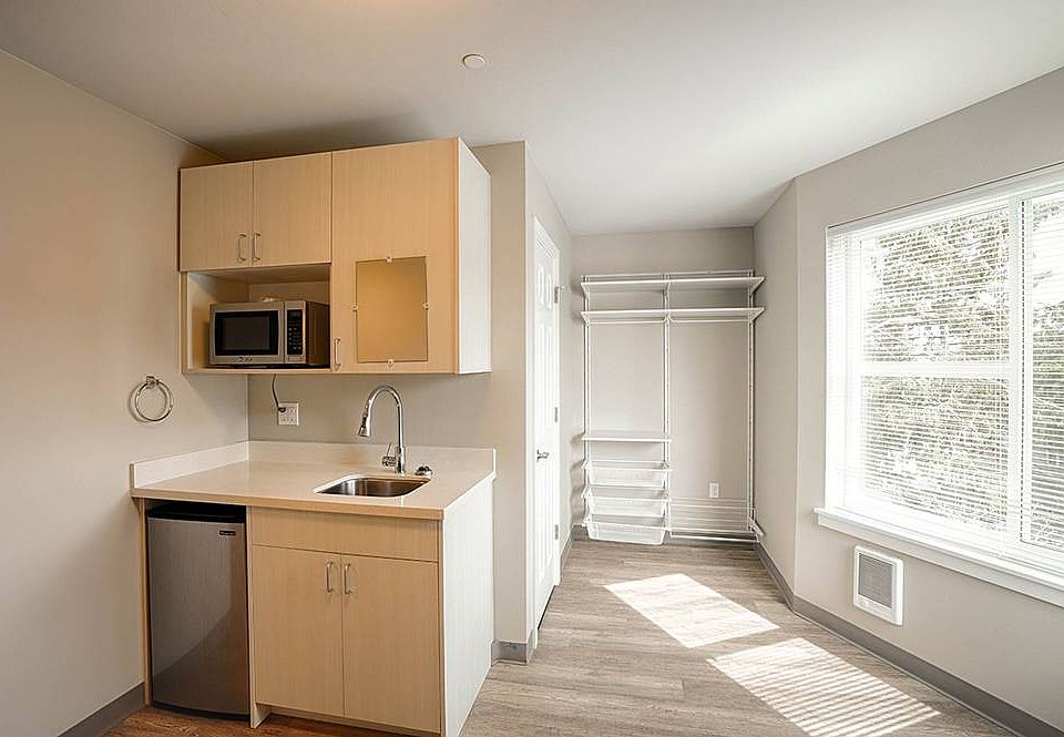 1st image of 1811 20th Ave Unit A4