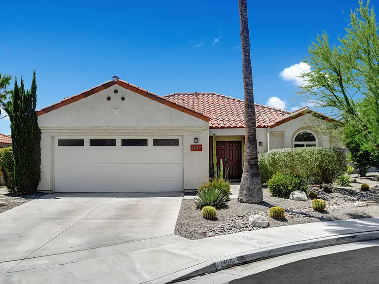 1457 E Adobe Way — Photo 28