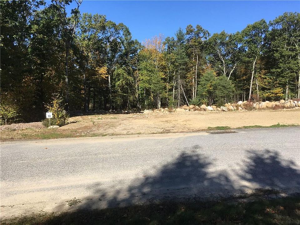 1st image of 26 Buck Hollow Dr